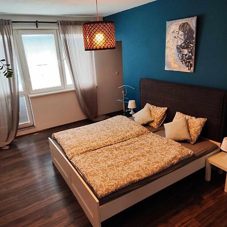 Apartman Dominika Leilighet Rovinka Eksteriør bilde